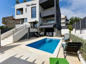 Modern Villa in Sveti Filip i Jakov with Swimming Pool